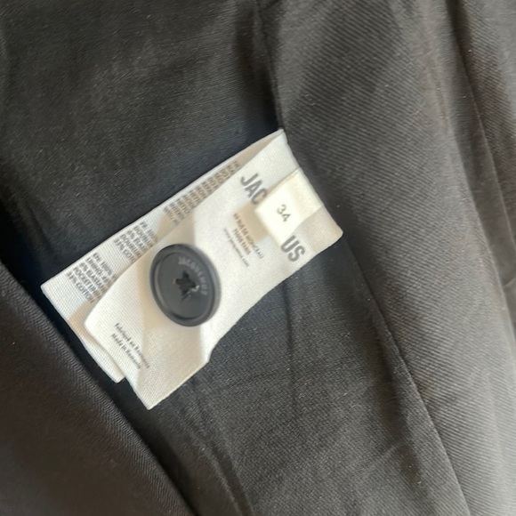 JACQUEMUS
Black Le Raphia 'La Veste Baska' Blazer - Picture 11 of 11